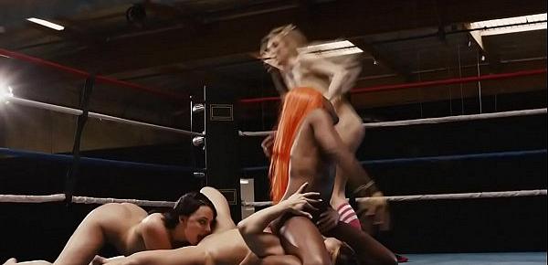  Wrestling babes lick pussies on the ring